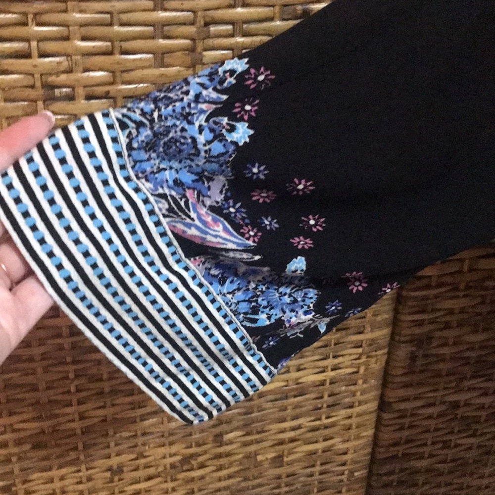 EUC Free People Blue black pink stripe polkadot floral V-neck crop Top blouse S - Picture 2 of 8